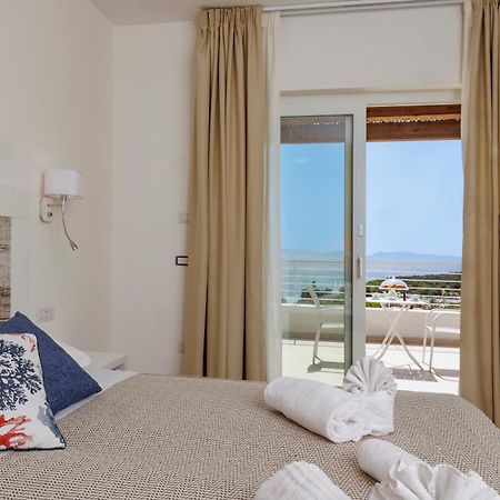 Mercury Beach Hotel Сант-Антиоко Экстерьер фото